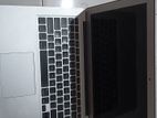 MacBook Air -A1466