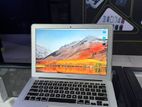 MACBOOK AIR