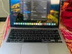 MacBook Air M1 8GB 256GB. 13 inch