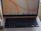 MacBook Air M2 2023