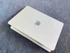 MacBook Air M2 Chip 13.6-inch 256GB
