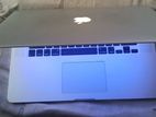 Apple Macbook pro i7