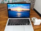 MacBook i5 8GB512GB
