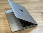 Apple MacBook Pro 13” 2019