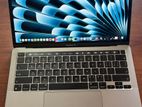 MacBook Pro 13-Inch (M1)