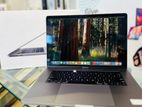 MacBook Pro 15-inch 16GB 512GB