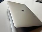 Macbook Pro 16 inch i7 model A2141