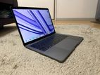 MacBook Pro 2017 8GB 256GB