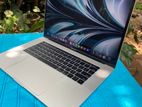 MacBook Pro 2017 core i7.4 Thunderbolt 16GB Ram Touch Bar Version