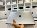 Macbook Pro 2017| i7 |16GB 512GB SSD Touch Bar