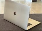 MacBook Pro 2018 i7 16GB 512GB