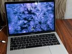 MacBook Pro 2018 i7 16GB 512 SSD Laptop
