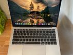 Apple Macbook Pro 2018 i7 with Touch Bar