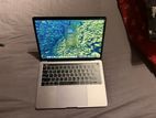 MacBook Pro 2019 13 Inch