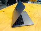 MacBook Pro 2019 16-inch 16GB 500GB