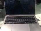 MacBook Pro intel i5 16GB Ram 1TB SSD 13 inch