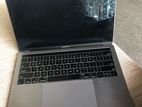 MacBook Pro intel i5 8GB Ram 1TB SSD 13 inch