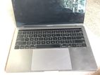 MacBook Pro intel i5 8GB Ram 1TB SSD 13 inch