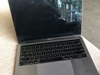 MacBook Pro intel i5 8GB Ram 1TB SSD 13 inch