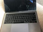 MacBook Pro intel i5 8GB Ram 1TB SSD 13 inch