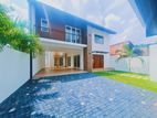 Maharagama, Arawwala architecturally Brand New Two Story House.