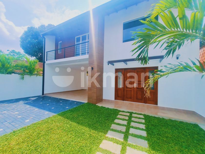 Maharagama, Architecturally Designed Brand New Two Story House ikman