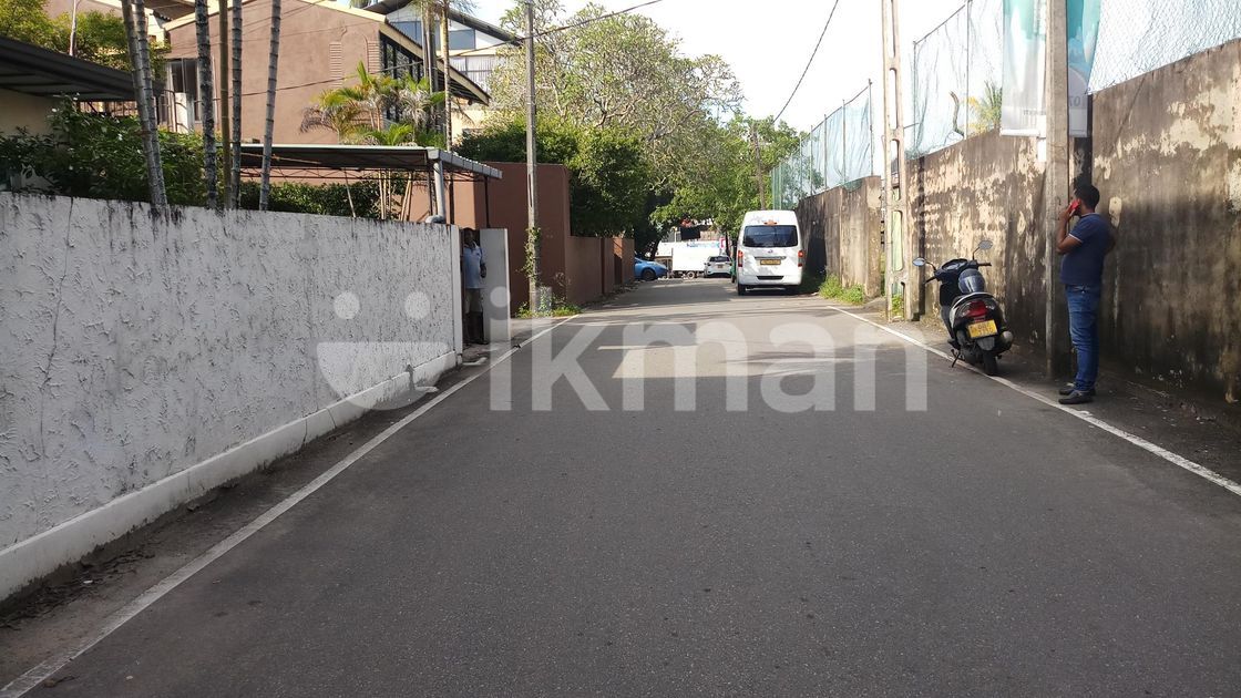 Maharagama Junction House for Sale ikman