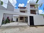 Maharagama Junction Luxury House for Sale