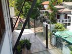 MAHARAGAMA PAMUNUWA ROAD 2BR UPSTAIR HOUSE RENT