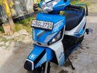 Mahindra Gusto 2017