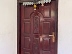 Door Kos Lee