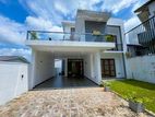 Malabe Brand New Three-Story House with Rooftop for Sale (ref: H2112)