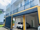 Malabe First floor house for rent - 4 BR , 2 Bath Thalahena