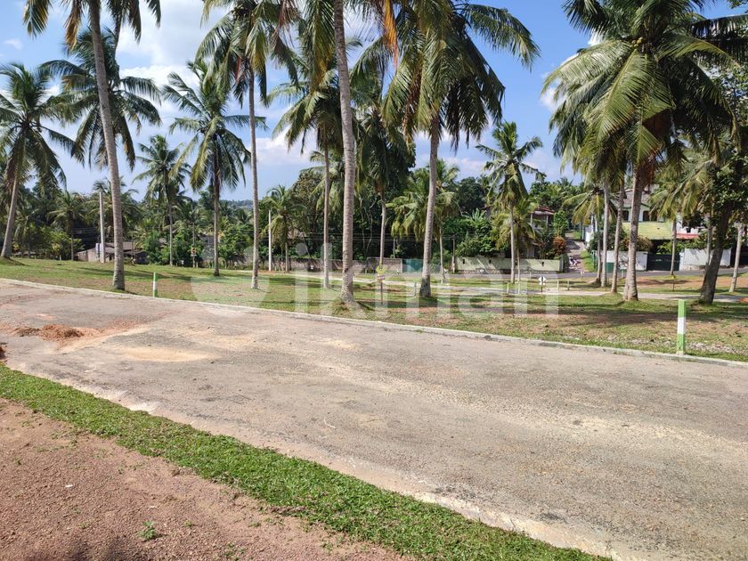 Malabe,Athurugiriya,Kaduwela Town Area Near Land for Sale | ikman