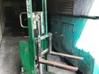 Manual Hydraulic Lift