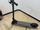 Marshall Roam Free Electric Scooter