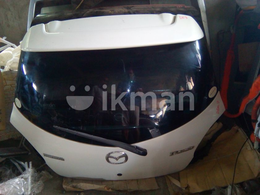 Mazda Demio DE3FS Dicky Door For Sale In Kottawa Ikman