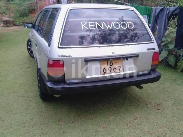 Mazda Familia 1986 photo 4