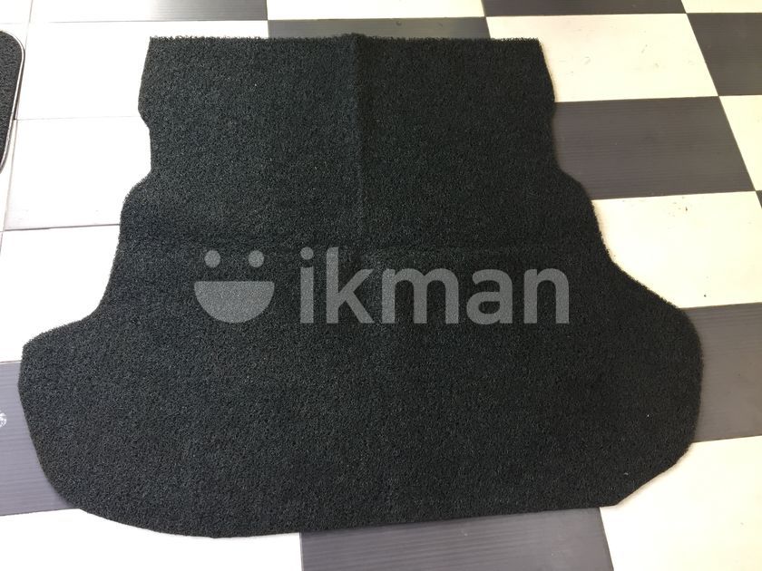 Mercedes Benz E200 Carpets in Nugegoda ikman