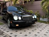 Mercedes-Benz E200 Classic for Wedding Hires
