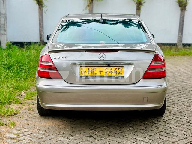 Mercedes-Benz E240 2002 photo 5