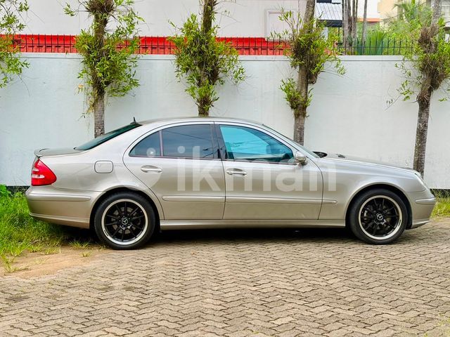 Mercedes-Benz E240 2002 photo 3
