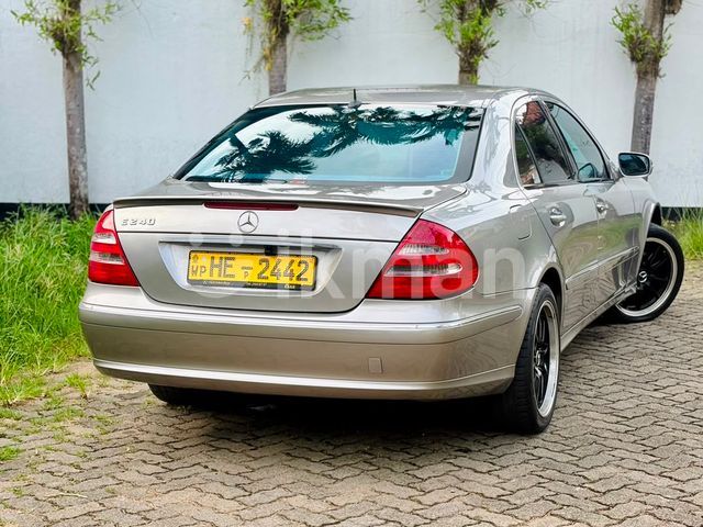 Mercedes-Benz E240 2002 photo 2