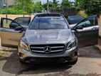 Mercedes Benz GLA 200 2015