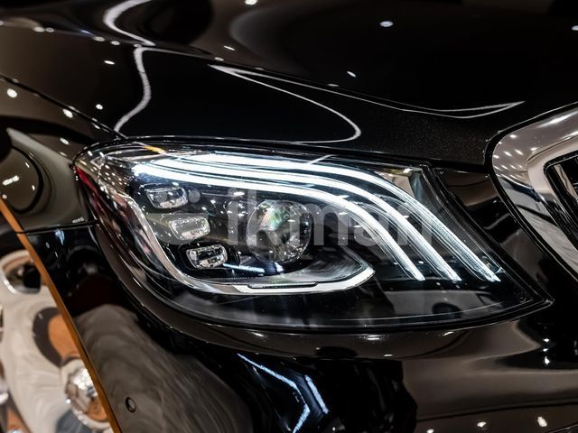 Mercedes-Benz S560 2019 photo 2