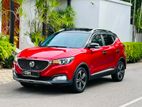 MG ZS Essence Black Top 2021