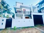 (MH189) 3 Storey Luxury House For Sale in Athurugiriya