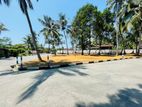 මහබාගේ කොලඹ පාරට සමීපව සියලු පහසුකම් සහිතව බිම් කොටසක් විකිණීමට