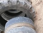 මහට්රැක්ටර් ටයර් 0.7/6/200