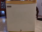 Mini refrigerator